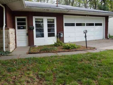 208 Pershing Ct, Davenport, IA 52803 - photo 3