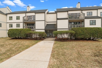 1100 Salem St unit 46, Lynnfield, MA 01940 - photo 3