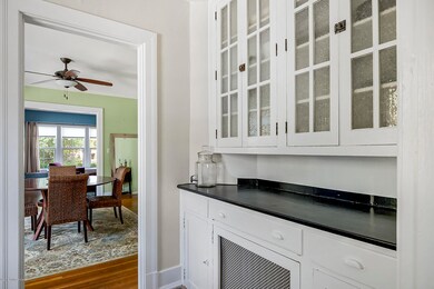 2436 Boulevard Napolean-1014