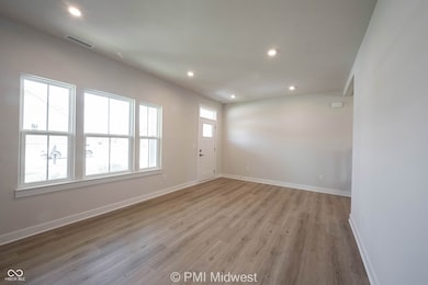 581 Roosevelt St, Fortville, IN 46040 - photo 2