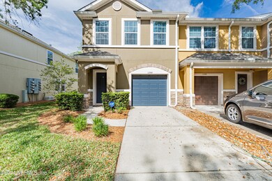 END UNIT Townhome!!