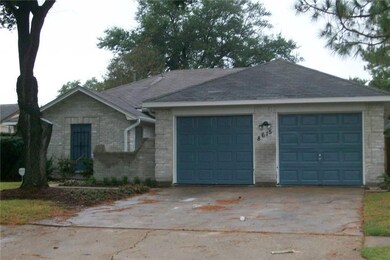 8615 Bold Forest Dr, Houston, TX 77088 - photo 2