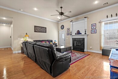 5719 Ashbrook Dr, Bartlesville, OK 74006 - photo 5