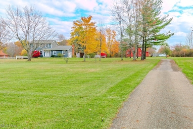 10315 Pinegate Dr, Chardon, OH 44024 - photo 5