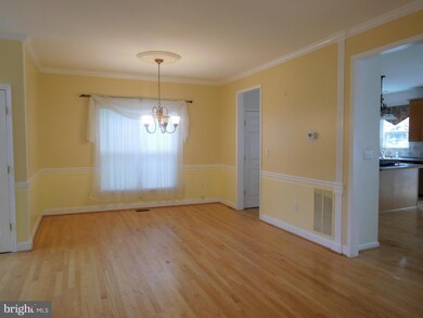 12111 Tamar Ct, Bristow, VA 20136 - photo 2