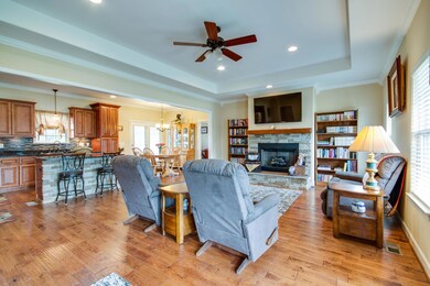 BEAUTIFUL WIDE OPEN PLAN!