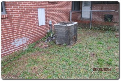 8438 Newton Rd, Jacksonville, FL 32216 - photo 6