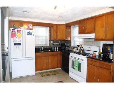 22 Black Creek Ln, Warwick, RI 02888 - photo 5