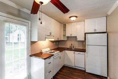 3993 Forrest Ct, Atlanta, GA 30341 - photo 3