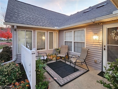 8675 Dublin Ridge Cir NW unit 4D, Massillon, OH 44646 - photo 2