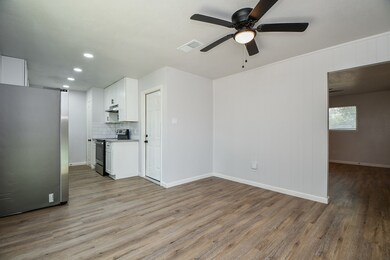 5725 Arthington St, Houston, TX 77053 - photo 7