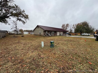 105 E Cedar Ave, Fort Gibson, OK 74434 - photo 4