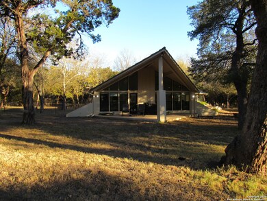 12245 Tiger Rd, Helotes, TX 78023 - photo 6