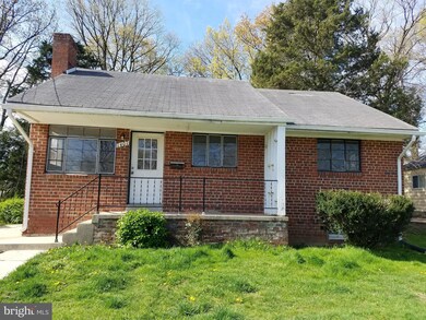 1407 Quinwood St, Hyattsville, MD 20783 - photo 2