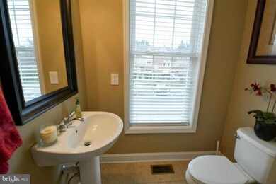 6086 Madison Park Dr, Falls Church, VA 22041 - photo 2