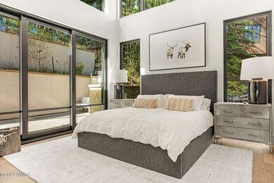 672 W Forest Rd MLS-1