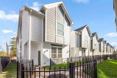 1564 W Tidwell Rd, Houston, TX 77091 - photo 5