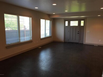 Entry/Flex Space