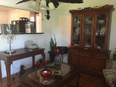 529 Hillcrest Ave, Winterville, NC 28590 - photo 2