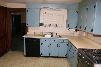 40 Chellis St, White River Junction, VT 05001 - photo 6