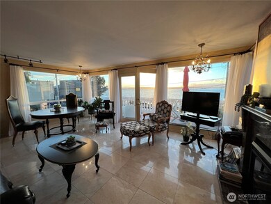 4030 Beach Dr SW, Seattle, WA 98116 - photo 7