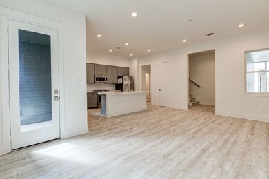 2529 Judiway St, Houston, TX 77018 - photo 3