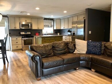 194 Richmond Dr, Warwick, RI 02888 - photo 6