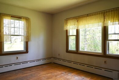 300 Old Marsh Hill Rd, Dracut, MA 01826 - photo 4