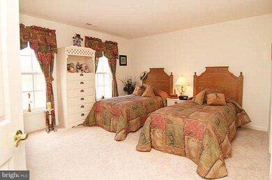 181 Cooley Ridge Dr, Sykesville, MD 21784 - photo 3