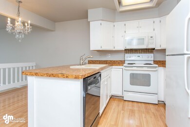 Kitchen-0945-FULL