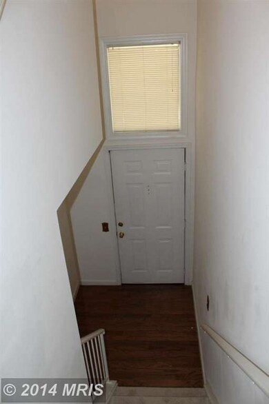 8208 Crossbrook Ct unit 202-C, Lorton, VA 22079 - photo 4