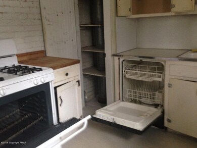 2147 Laurel Ln, Buck Hill Falls, PA 18323 - photo 6