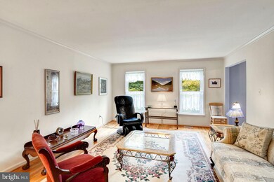 12215 Rowan Tree Dr, Fairfax, VA 22030 - photo 7