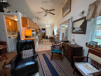 175 Nob Hill, Florence, OR 97439 - photo 4