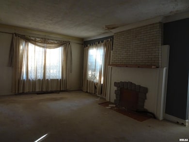 1515 Jersey Ridge Rd, Davenport, IA 52803 - photo 4