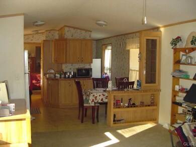 1077 Aspen St, Laurys Station, PA 18059 - photo 7