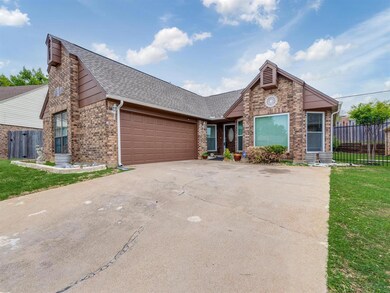 1601 Autumn Chase Square, Bedford, TX 76022 - photo 2