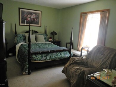 108 Duck Hollow Cir, Stroudsburg, PA 18360 - photo 6