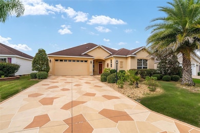 879 Chapman Loop, The Villages, FL 32162 - photo 2