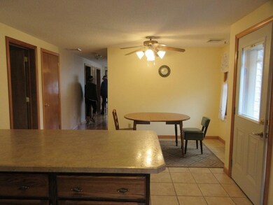 195 West St, Ludlow, MA 01056 - photo 5