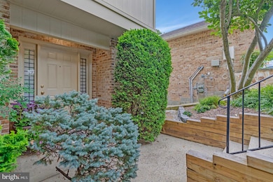 3800 Hemlock Way, Fairfax, VA 22030 - photo 5