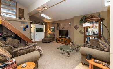 003_Living Room