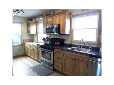 1411 9th St NW, Cedar Rapids, IA 52405 - photo 6