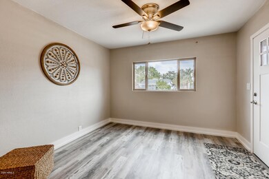 8815 N 6th St Phoenix AZ 85020-large-006