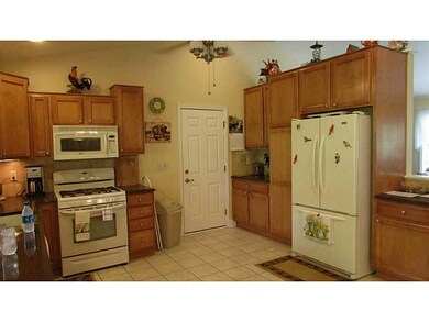 Kitchen. Maple cabinets and quartz counter tops