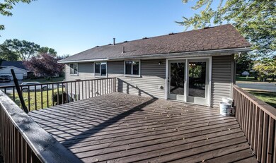 793 Lupine Ct, Shakopee, MN 55379 - photo 7