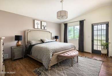Upstairs Master Suite