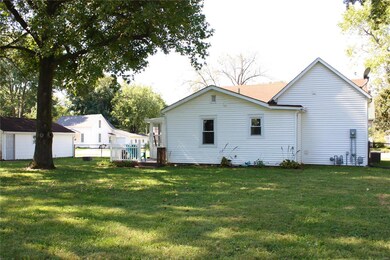 105 S Vine St, Freeburg, IL 62243 - photo 7