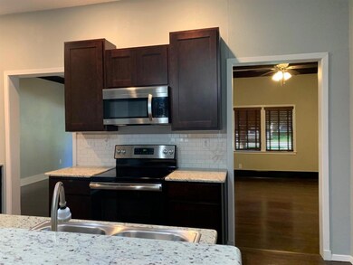 1011 W Bond St, Denison, TX 75020 - photo 5