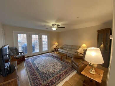 8 Town House Way unit 4, Ashland, NH 03217 - photo 6